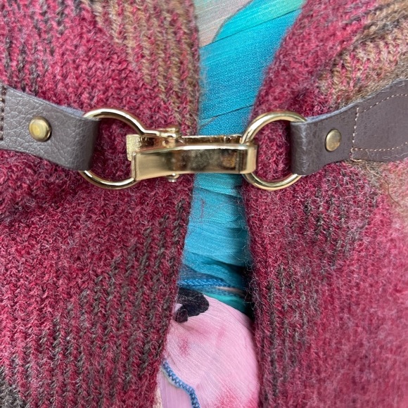 Modena Shawl Plaid Cowl Style Buckle Front Shawl One Size - Picture 6 of 7